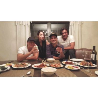 Manuel Garcia-Rulfo and Lee Min Jung were once rumored to be husband and wife after an image of Manuel and Min Jung's dinner was leaked but they shared a friendship, not a relationship.